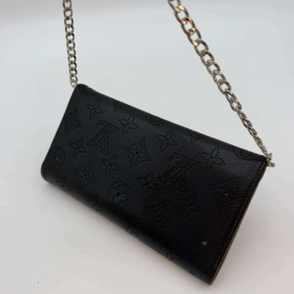 Authentic Louis Vuitton Mahina Black Leather Long Wallet Monogram Wallet W/Chain - Picture 2 of 15
